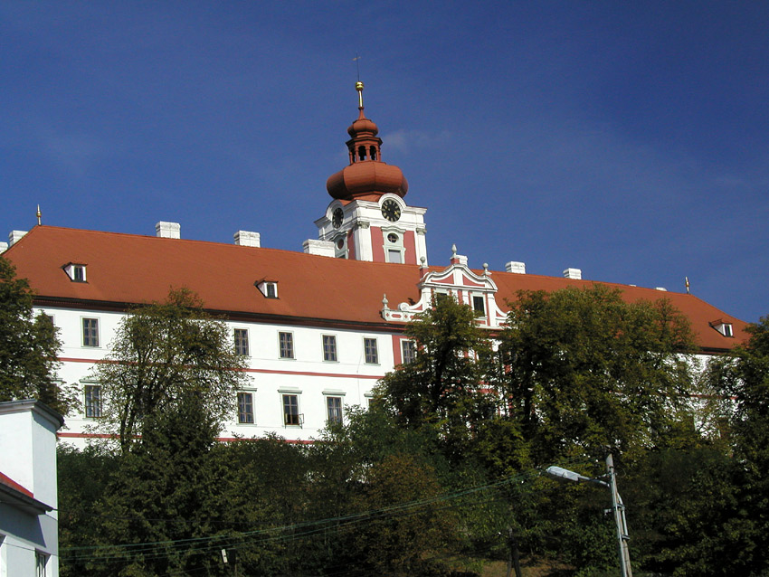 Mnichovo Hradit - zmek a kaple svat Anny