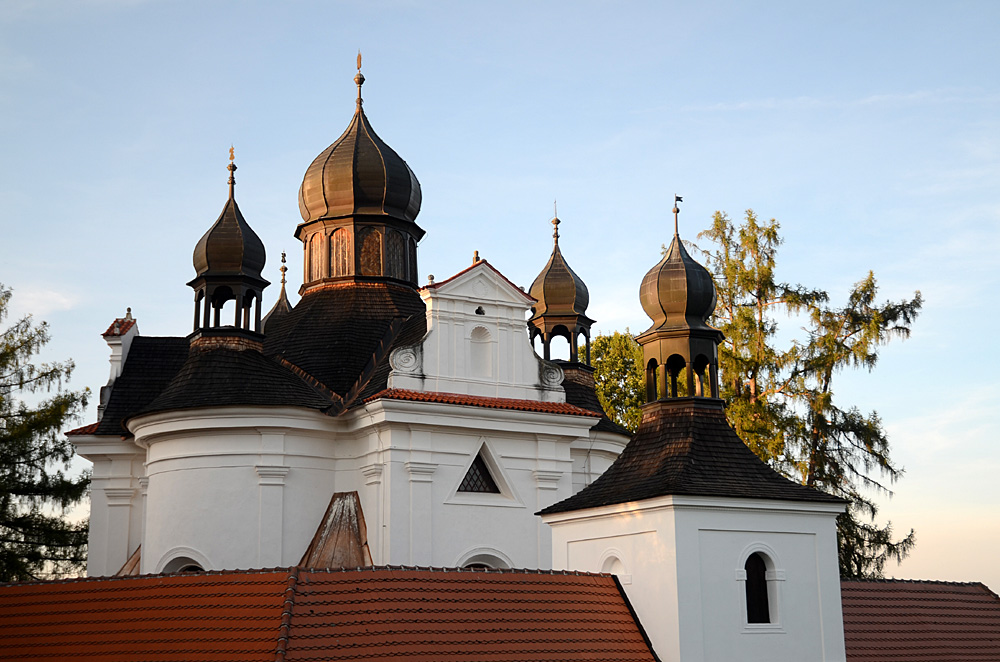 Trhov Sviny - poutn kostel Nejsvtj Trojice