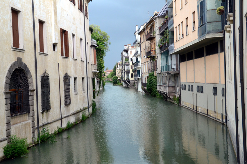 Padova - uli�ky a podloub�