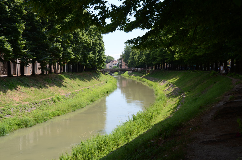 Padova - uli�ky a podloub�