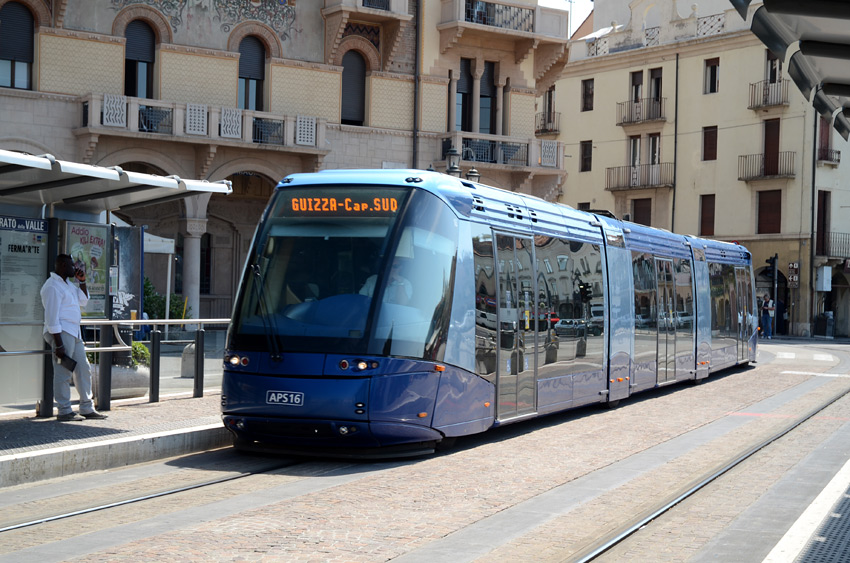 Padova - uli�ky a podloub�