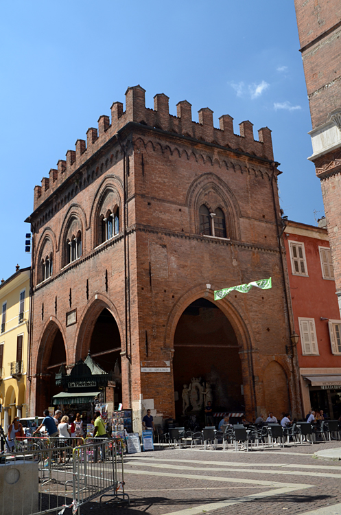 Cremona - Loggia dei Militi