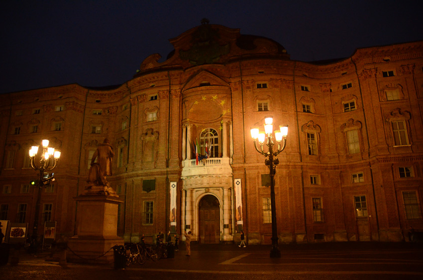 Tur�n - star� m�sto