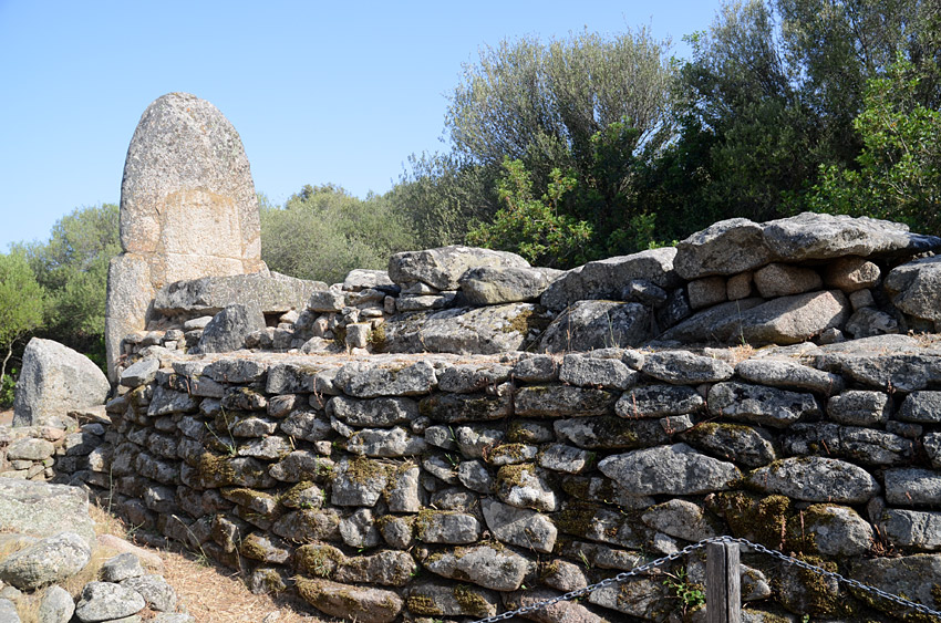 Coddu Vecchiu - Tomba Giganti