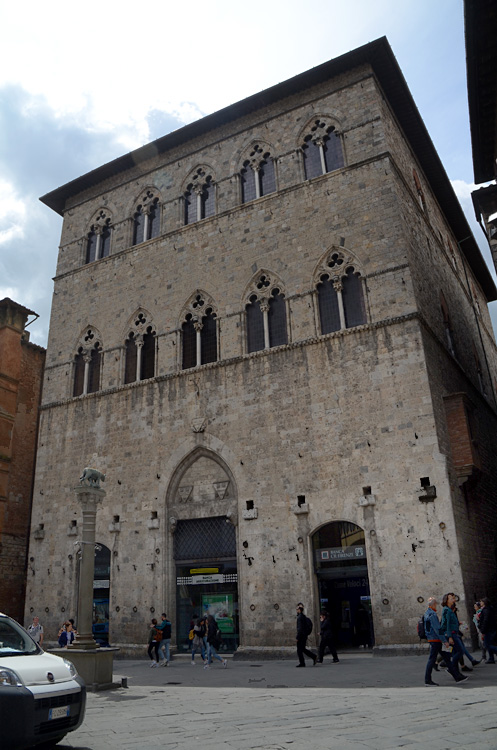 Siena - Palazzo Tolomei