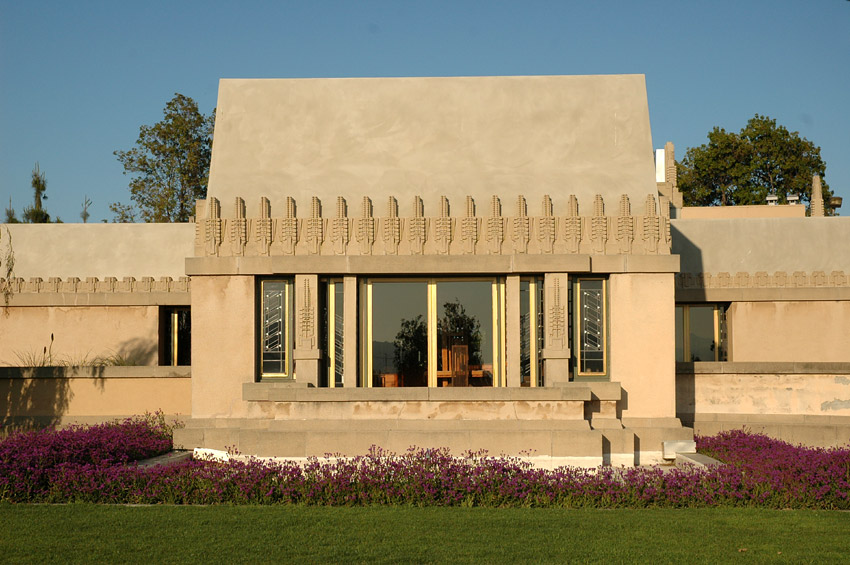 Hollyhock House