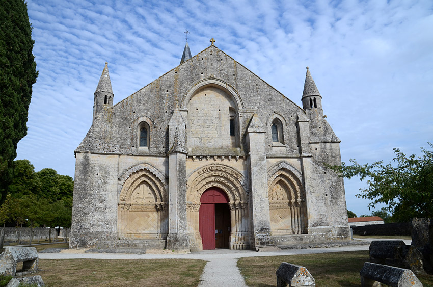 Aulnay - kostel Saint-Pierre