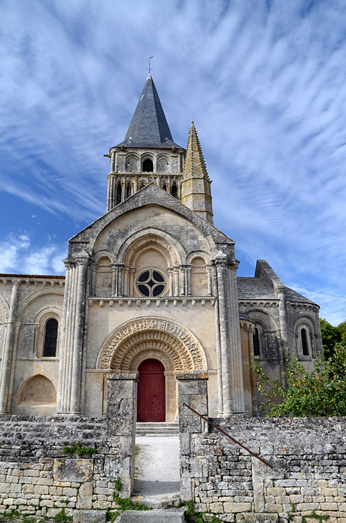 Aulnay - kostel Saint-Pierre