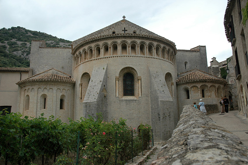 Saint-Guilhem-le-Dsert - bval opatstv de Gellone