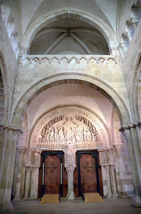 Vzelay - bazilika Sainte-Marie-Madeleine