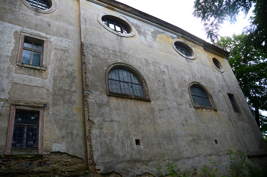 Lnáře - kostel Nejsvětější Trojice