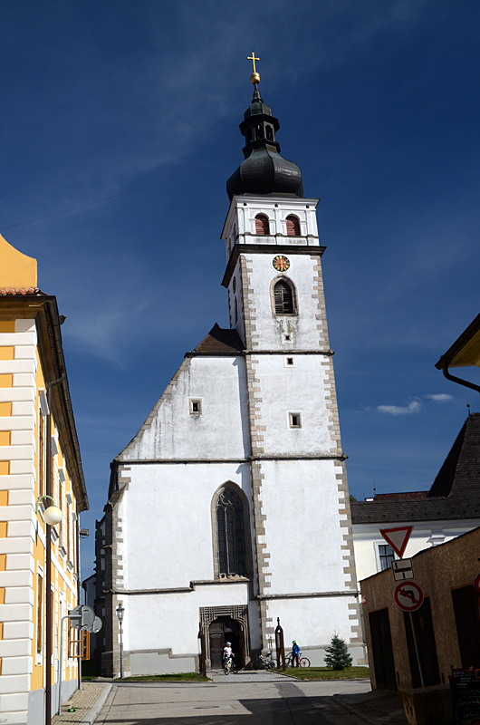 Nové Hrady - kostel svatého Petra a Pavla