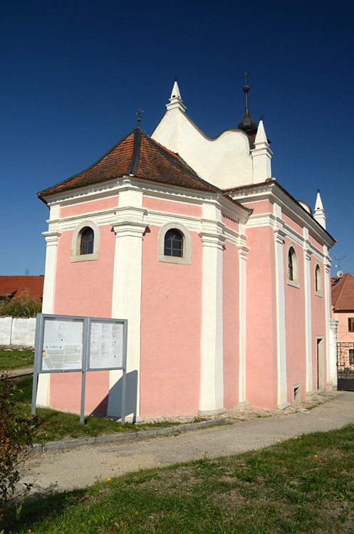 Slavonice - kostel svatého Kříže