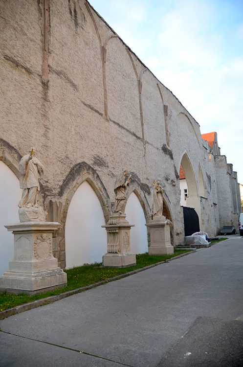 Znojmo - bývalý minoritský klášter s kostelem Nanebevzetí Panny Marie