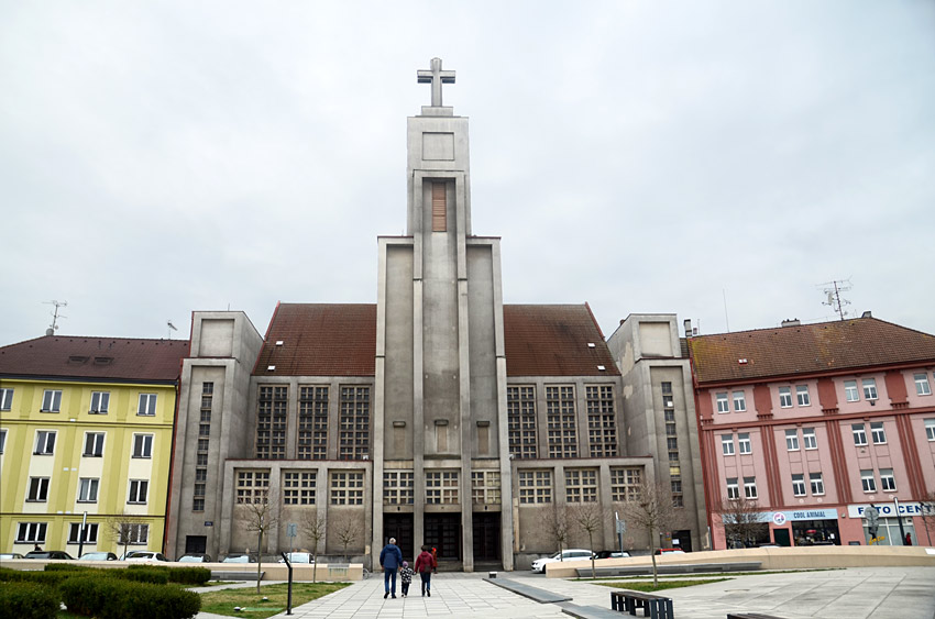 Hradec Králové - kostel Božského srdce Páně