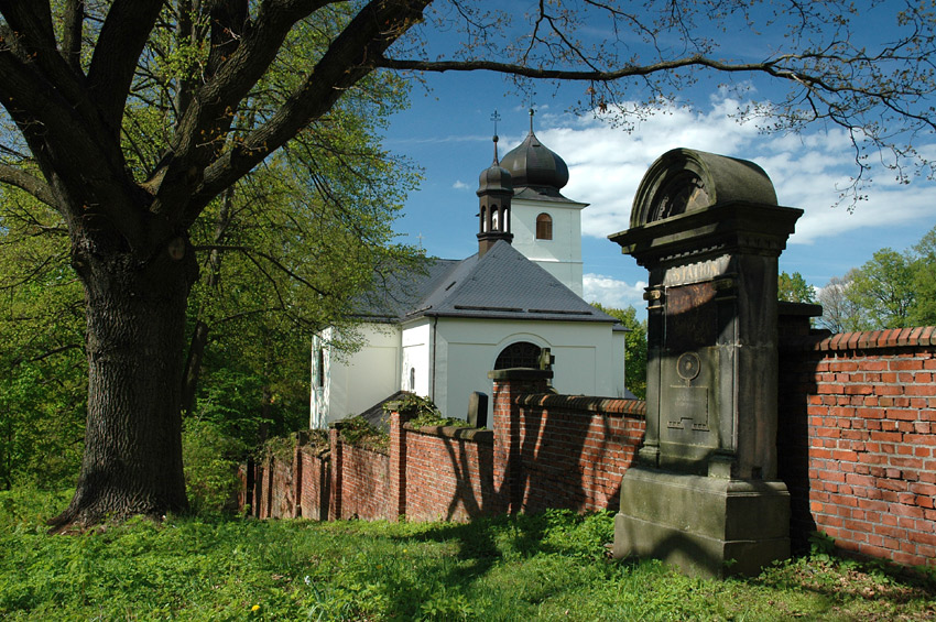 Martínkovice - kostel Panny Marie, svatého Jiří a svatého Martina