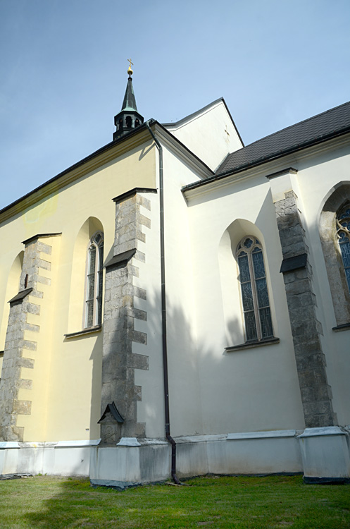 Rovensko pod Troskami - kostel svatého Václava