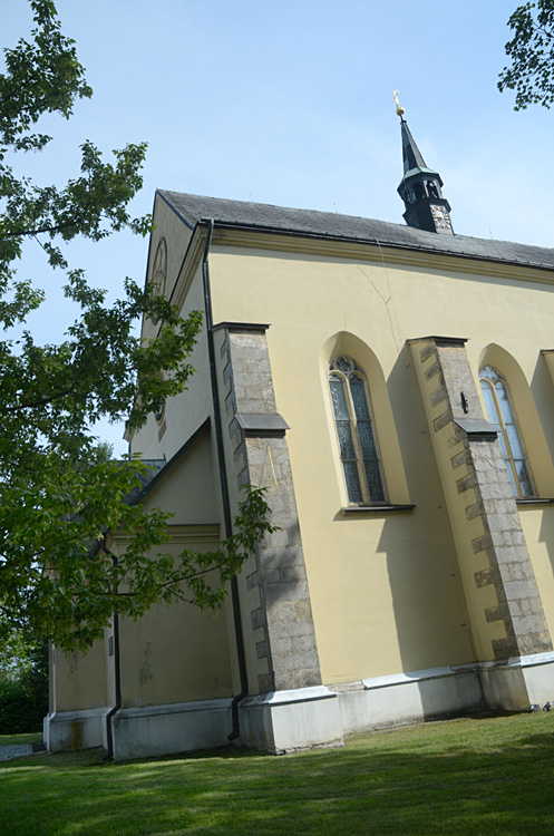 Rovensko pod Troskami - kostel svatého Václava