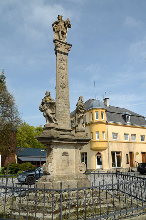 Bezdružice - sloup svatého Floriána