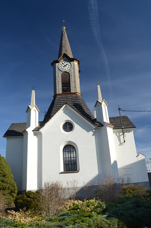 Psáře - kostel Nejsvětější Trojice