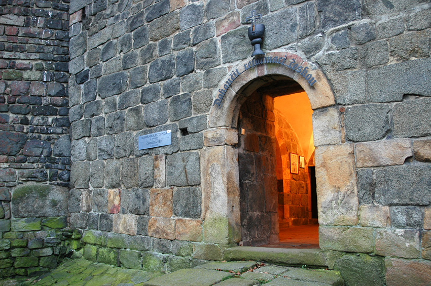 Týnec nad Sázavou - rotunda a  hrad