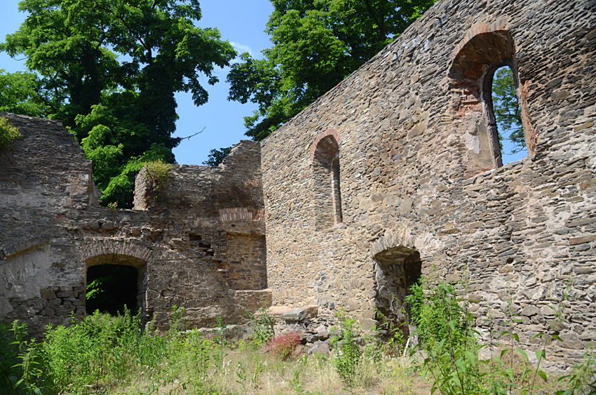 Kolín - zřícenina kostela Všech svatých