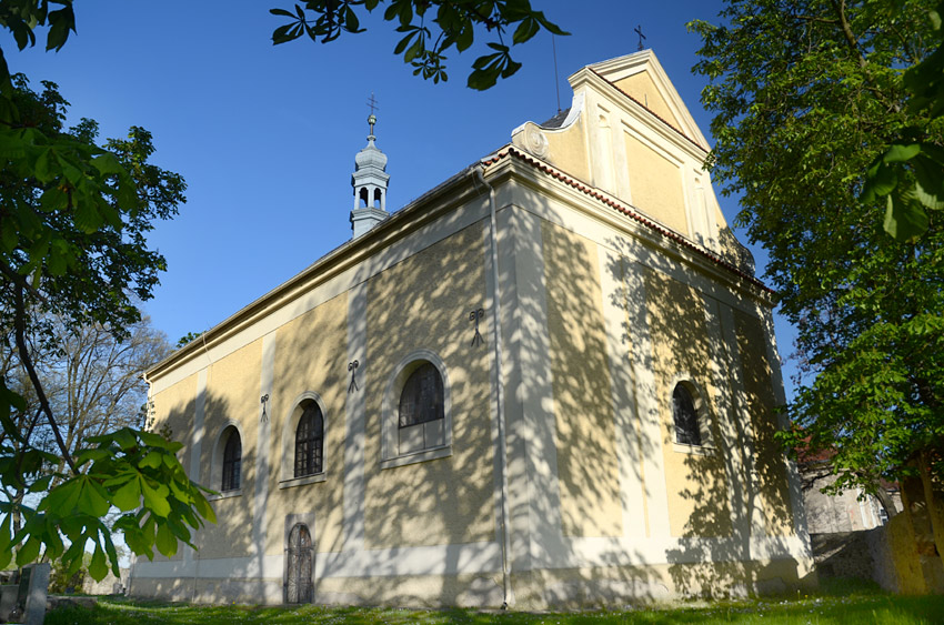 Tuklaty - kostel Narození svatého Jana Křtitele