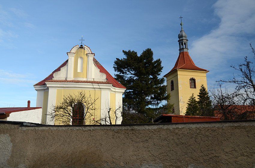 Kostelec nad Černými Lesy - kostel svatého Jana Křtitele