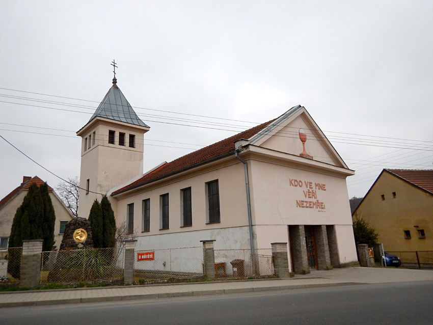 Tuchoměřice - kostel Církve československé husitské