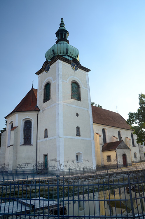 Jiřetín pod Jedlovou - kostel Nejsvětější Trojice