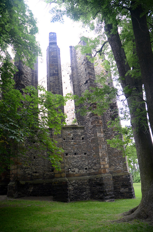 Panenský Týnec - nedostavěný kostel Panny Marie