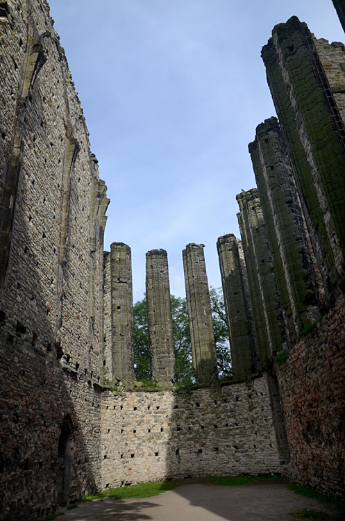 Panenský Týnec - nedostavěný kostel Panny Marie