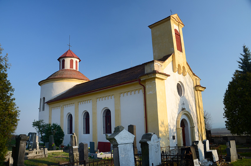 Želkovice - kostel svatého Petra a Pavla