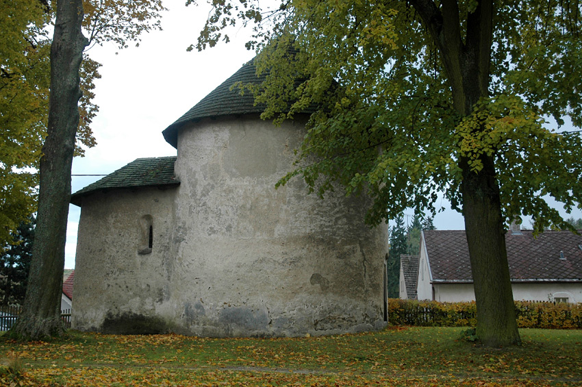 Stonařov - karner svaté Trojice