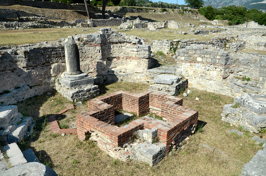 Salona - baptistérium