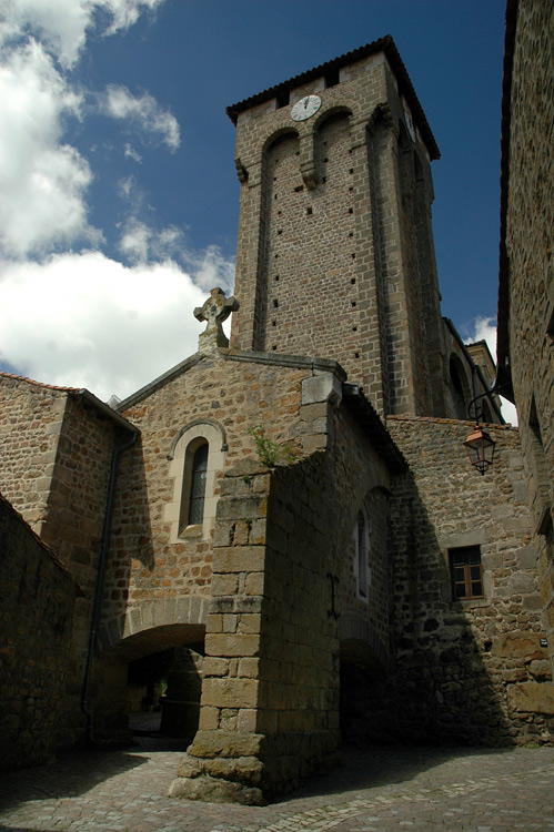 Marols - Eglise Saint-Pierre