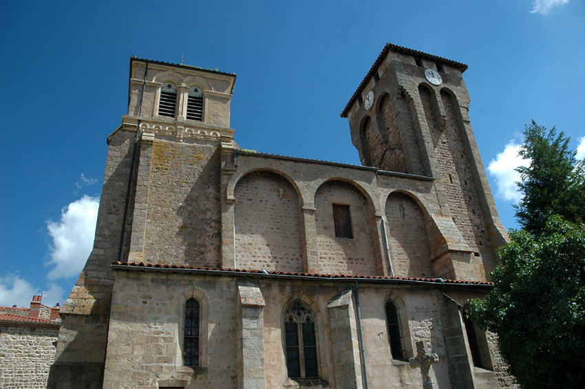 Marols - Eglise Saint-Pierre