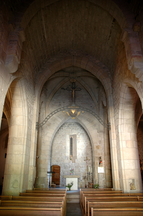 Marols - Eglise Saint-Pierre