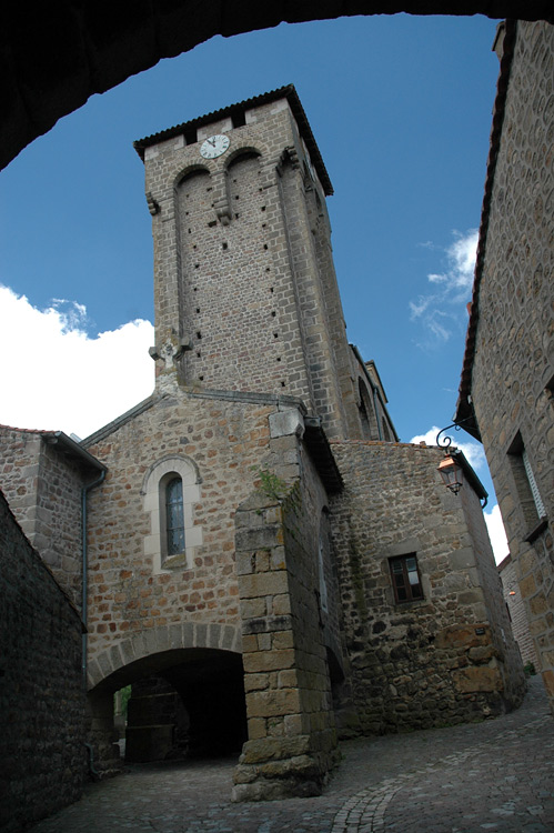 Marols - Eglise Saint-Pierre