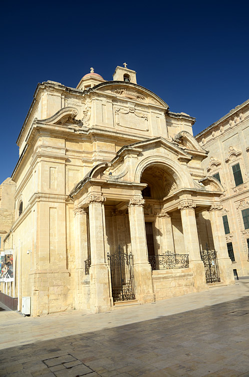 Valletta - kostel svaté Kateřiny Alexandrijské