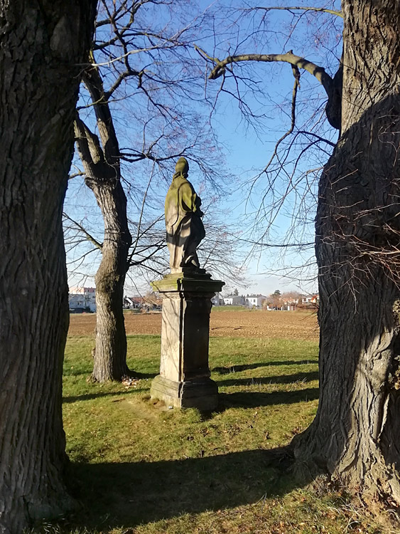 Socha svatého Donáta - Kolovraty, před hřbitovem