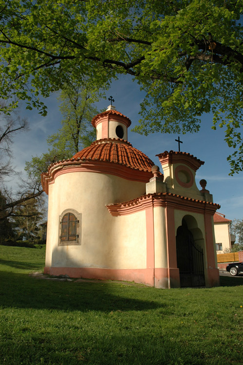 Kaple Nejsvětější Trojice - Dejvice