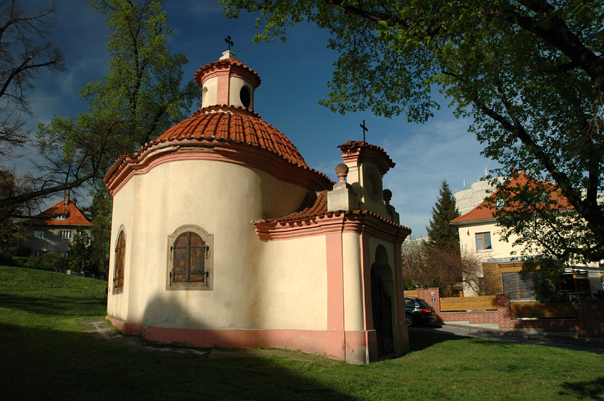 Kaple Nejsvětější Trojice - Dejvice