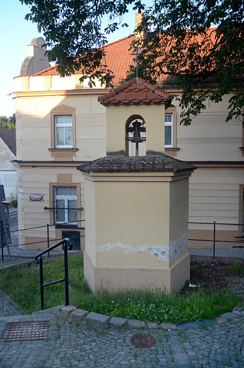 Zvonička - Veleslavín