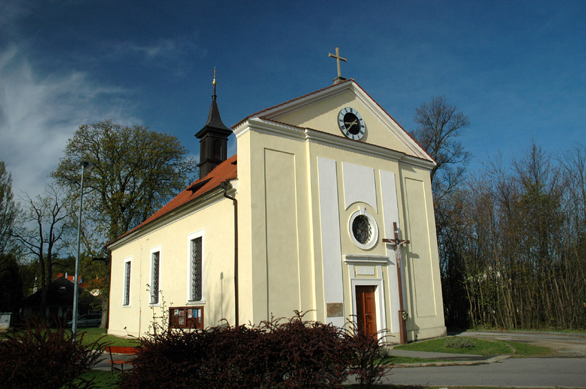 Kostel Povýšení svatého Kříže - Koloděje