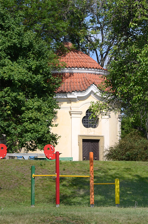 Kaple svaté Barbory v zahradě kláštera alžbětinek