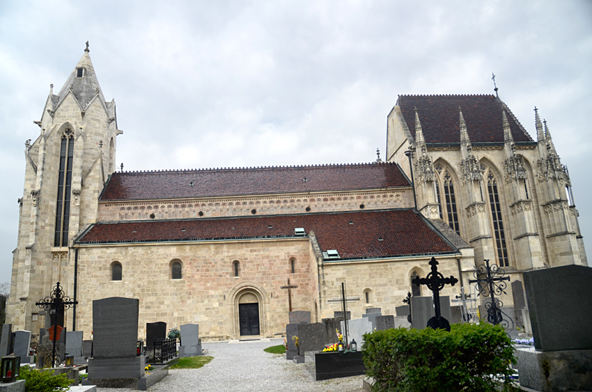 Bad Deutsch-Altenburg - kostel Nanebevzetí Panny Marie