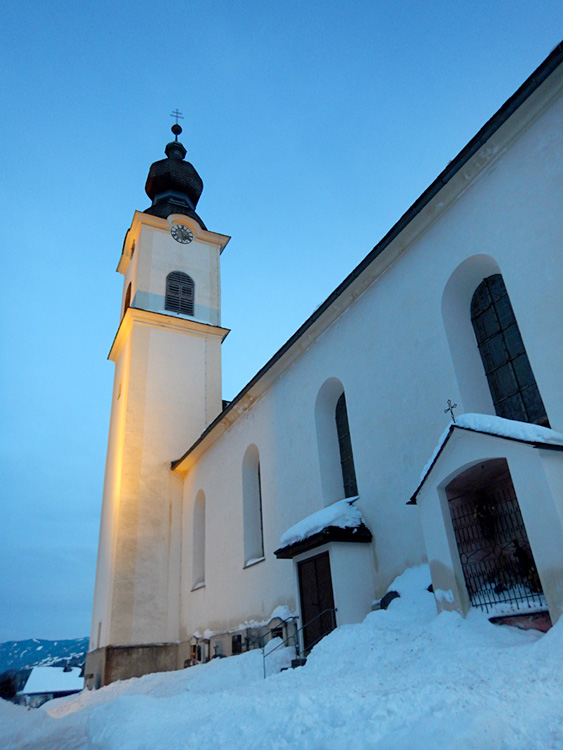 Haus im Ennstal - kostel svatého Jana Křtitele