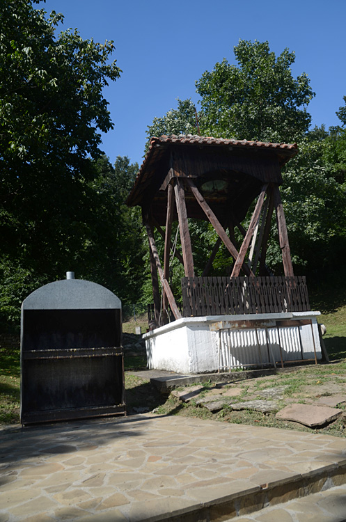 Gornja Kamenica - manastir Svete Trojice