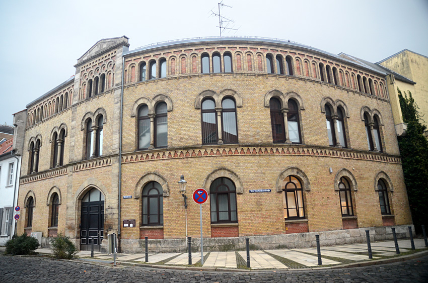 Bru�vik - Gemeindezentrum mit Synagoge